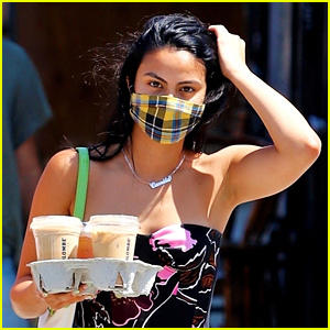 Camila Mendes Rocks Strapless Top Untuk Coffee Run | Camila Mendes