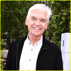 พิธีกรรายการโทรทัศน์ชาวอังกฤษ Phillip Schofield ออกมาเป็นเกย์ | Phillip Schofield