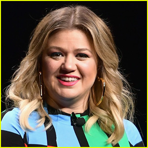 Kelly Clarkson habla sobre su año 'abrumador' en medio de una pandemia y un divorcio | Kelly Clarkson