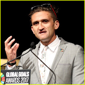 YouTube-käyttäjä Casey Neistat osui jonkun autoon ja heidän tekstinvaihtonsa on nähtävä! | Casey Neistat