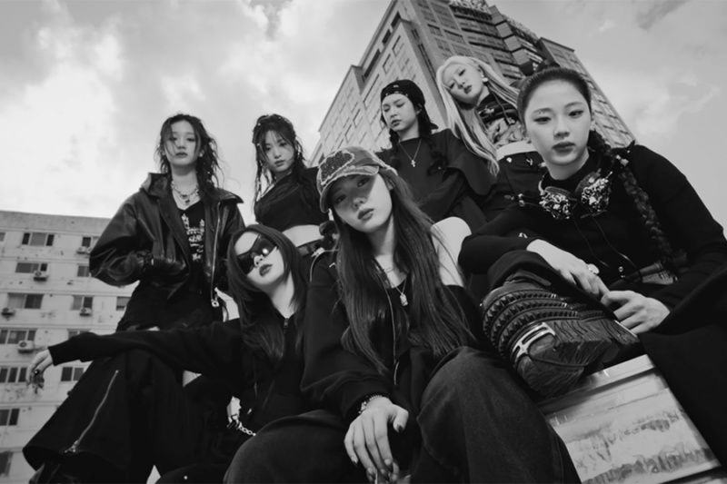 DZIECKO Potwór's 'CLIK CLAK' Becomes Their 6th MV To Hit 100 Million Views