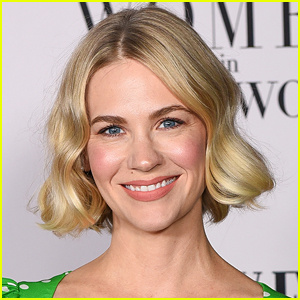 January Jones 将头发染成粉红色!