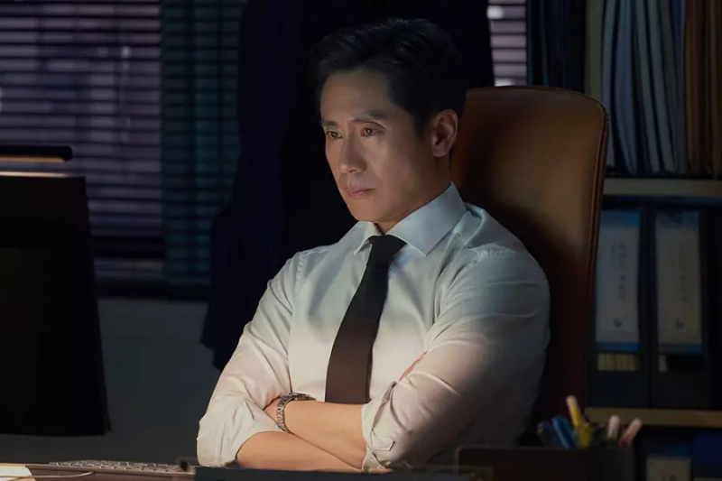Shin Ha Kyun käsittelee hahmoaan tulevassa draamassa 'The Auditors'