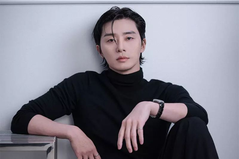 Park Seo Joon puhuu uudesta romanssista draamasta