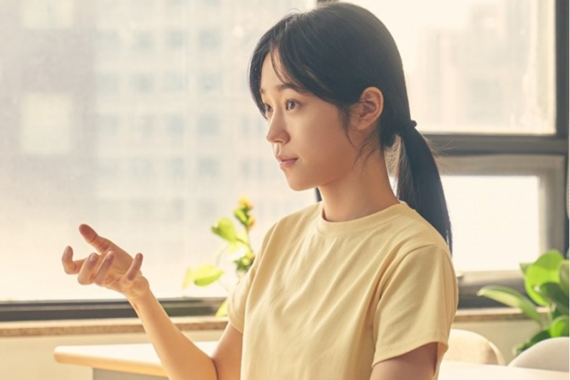 Roh Yoon Seo asume el papel de sostén de la familia de su hermana menor en la próxima película “Hear Me: Our Summer”