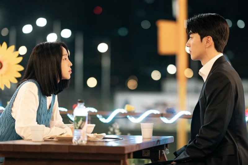 Romantika Shin Hae Sun a Kang Hoona začína kvitnúť na ich prvom rande v 'Dear Hyeri'