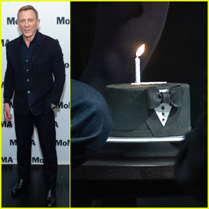 Daniel Craig'e MoMA Etkinliğinde Takım Elbiseli ve Papyonlu Doğum Günü Pastası Hediye Edildi | Daniel Craig