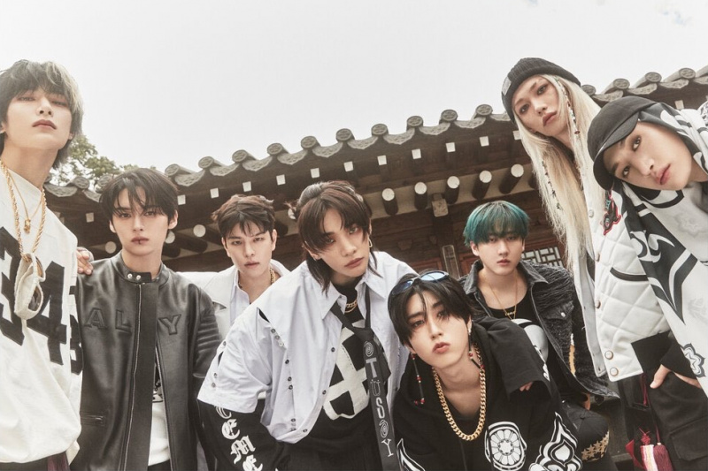 Stray Kids оглави 3 Billboard класации, тъй като 'HOP' остава най-продавания албум в САЩ за 2-ра седмица