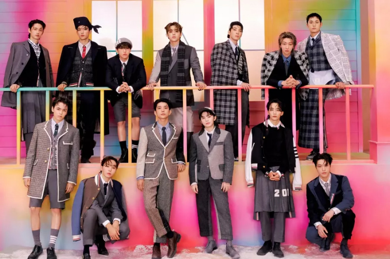 SEVENTEEN 凭借《17 IS RIGHT HERE》进入 Billboard 200 位列第 5 位，这也是他们连续 5 次跻身前 10 名专辑