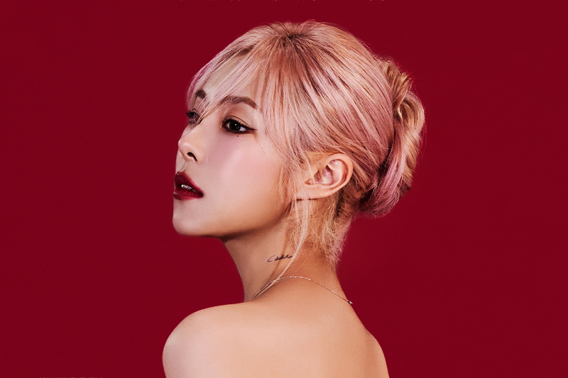 Wheein من MAMAMOO تبتعد عن L1VE