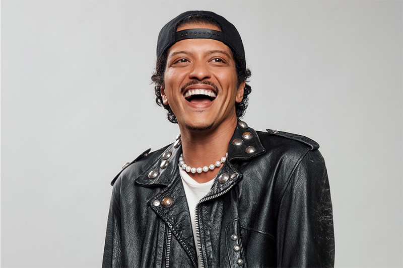 Bruno Mars im Gespräch über einen Auftritt bei den MAMA Awards 2024