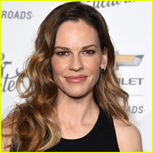 Hilary Swank Mengambil Tindakan Hukum Terhadap Rencana Kesehatan SAG-AFTRA Setelah Mereka Menolak Cakupan Kista Ovarium | Hilary Swank