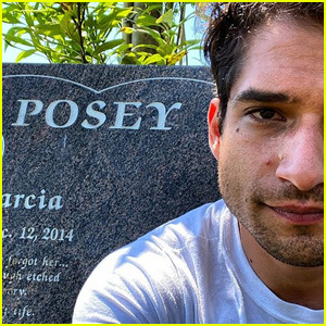 Tyler Posey posjetio grob svoje majke na njezin rođendan | Tyler Posey