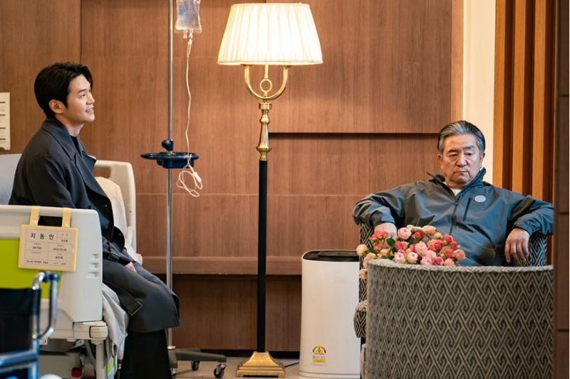Lee Hak Joo i Song Young Chang zwracają się przeciwko sobie w „Lee Examiner ds. zwolnień warunkowych”