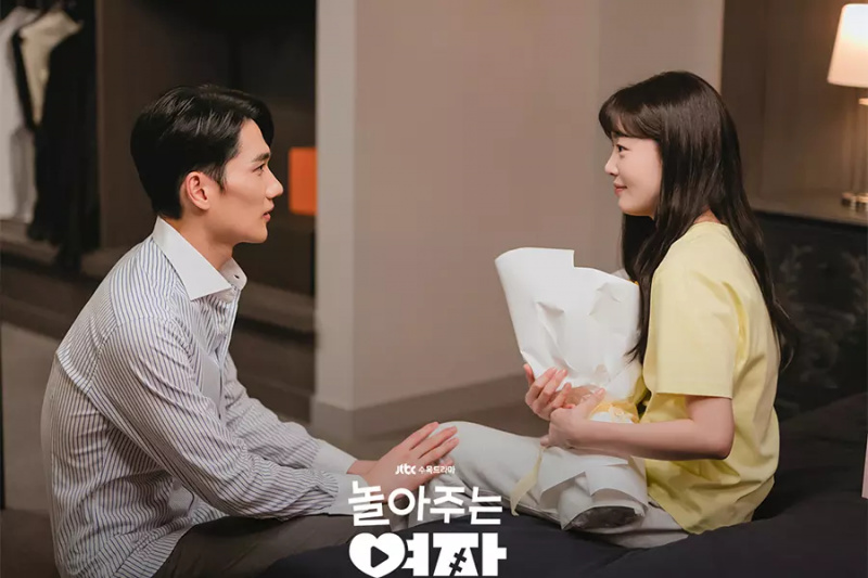 Um Tae Goo dan Han Sun Hwa Mempersiapkan Hadiah Kejutan Manis Untuk Satu Sama Lain di “My Sweet Mobster”