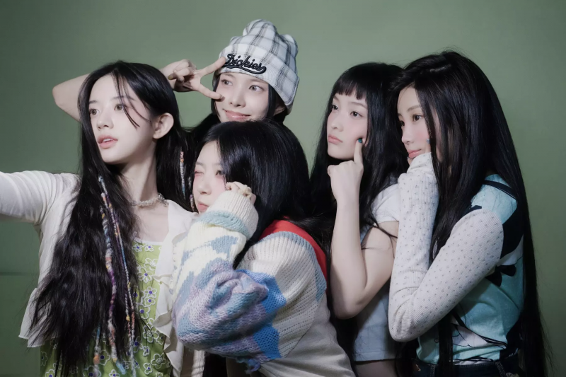 Semua yang Perlu Anda Ketahui Tentang Girl Group Terbaru HYBE ILLIT