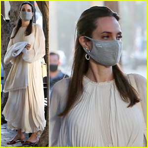 Angelina Jolie draagt haar gezichtsmasker tijdens de lunch
