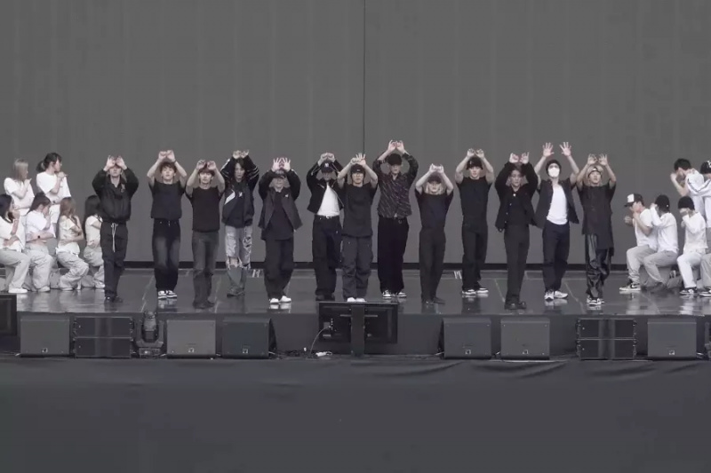 Bekijk: SEVENTEEN is de “MAESTRO” in een epische nieuwe choreografievideo