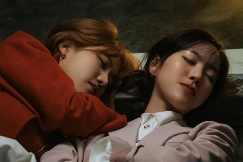  Jin Se Yeon a Yang Hye Ji Bond po opití