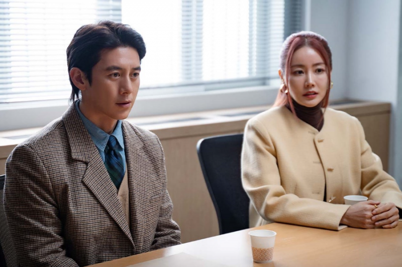 Hwang Woo Seul Hye ergreift Maßnahmen gegen Go Soo wegen Online-Trolling in „Parole Examiner Lee“