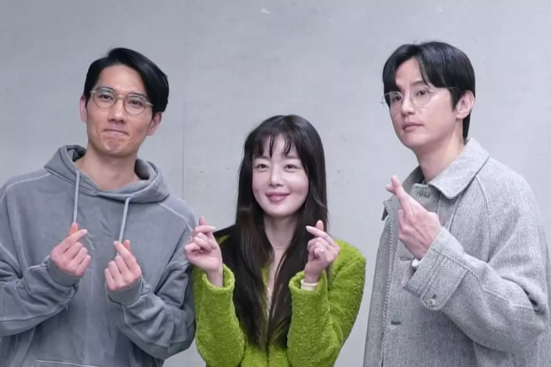 Ver: Han Sun Hwa, Um Tae Goo, Kwon Yool y más muestran energía vibrante en la lectura del guión de “My Sweet Mobster”