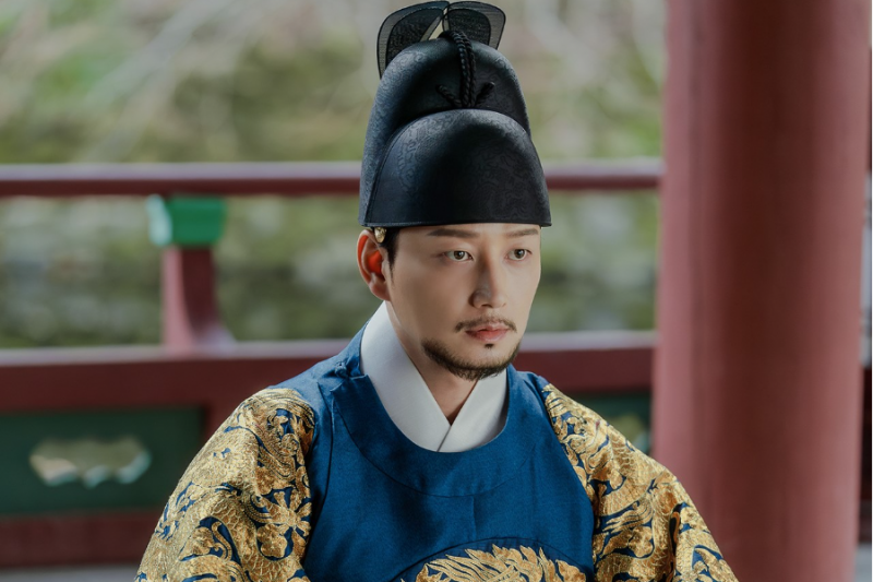 Lee Hyun Wook skinner som den karismatiske kongen av Joseon-dynastiet i det kommende dramaet 'The Queen Who Crowns'