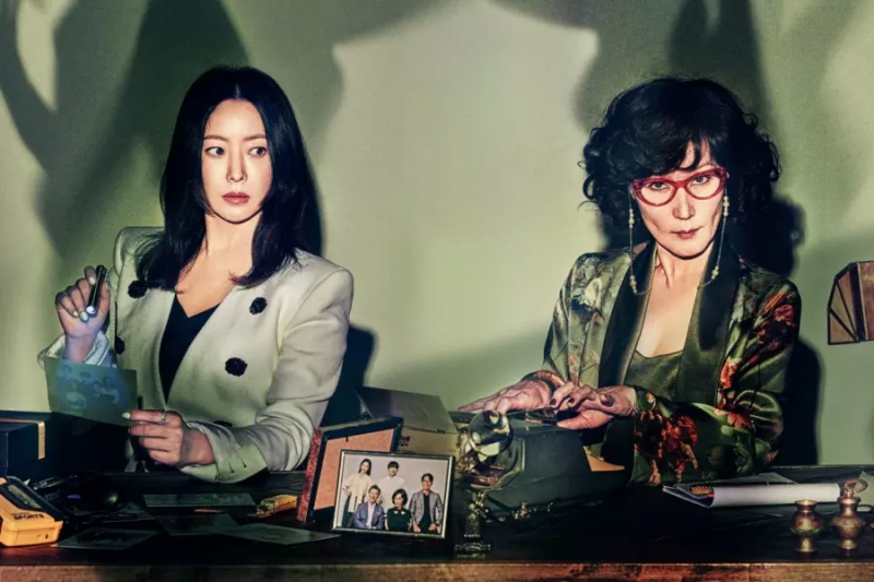 Kim Hee Sun Dan Ibu Mertuanya Lee Hye Young Terperangkap Dalam Drama Baru “Bitter Sweet Hell”