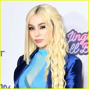Ava Max reagoi plastiikkakirurgiasyytöksiin | Ava Max