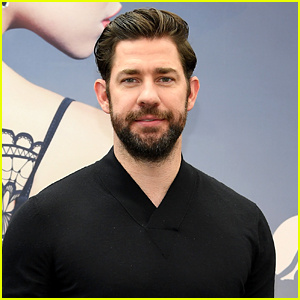 แฟน ๆ แสดงความกังวลเกี่ยวกับการที่ John Krasinski ขาย 'ข่าวดีบางอย่าง' ให้กับ ViacomCBS | จอห์น คราซินสกี้