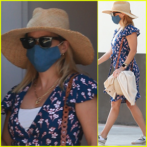 Reese Witherspoon lleva un bonito vestido floral al spa
