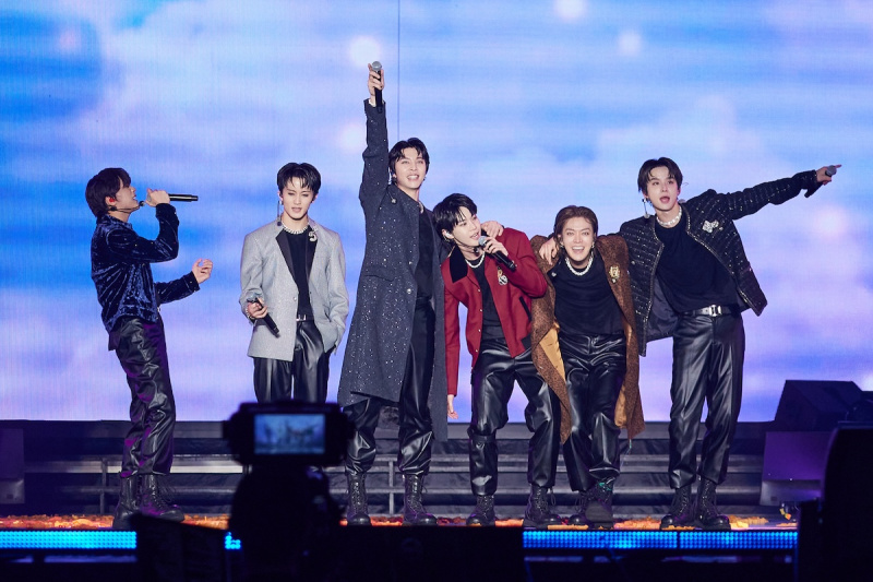 Ексклюзив: NCT 127 є нестримною силою у світовому турі “NEO CITY - THE MOMENTUM” у Сеулі