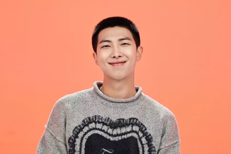 RM BTS Mencapai Debut Billboard 200 Tertingginya + Minggu Pembukaan AS Terbesar Dengan “Right Place, Wrong Person”