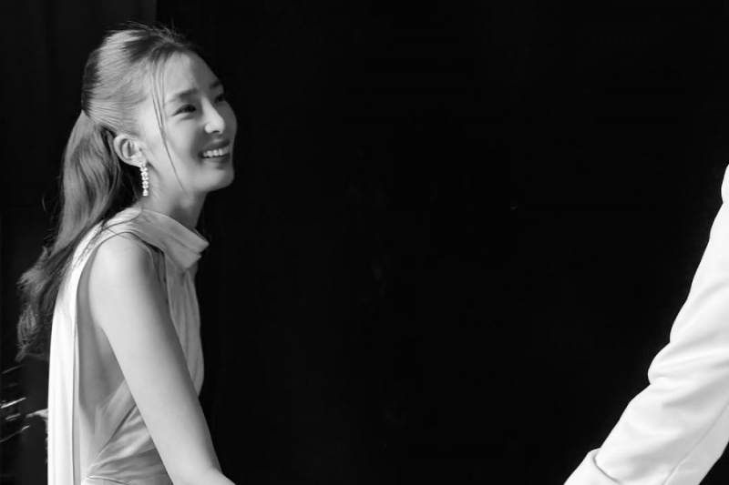 Model Irene Kim annoncerer ægteskab med inderlig besked
