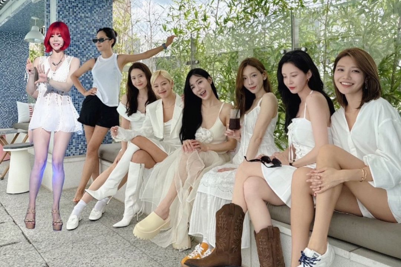 Дивіться: Girls’ Generation ділиться чарівними фотографіями та відео з 17-ї річниці зустрічі
