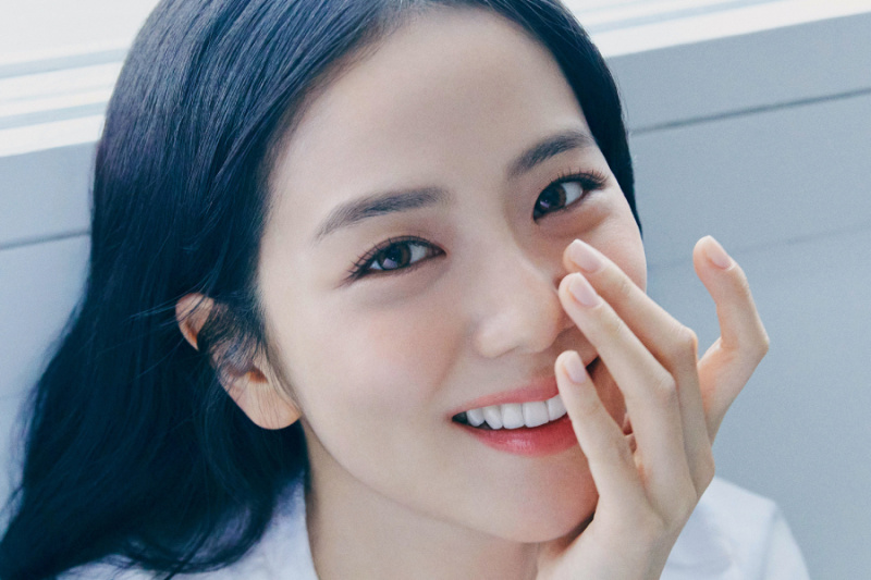 Blackpinks Jisoo -skyltar med American Label Warner Records