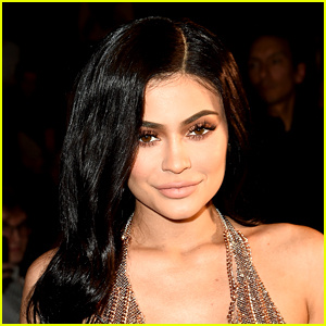 Kylie Jenner เปิดเผยบางสิ่งที่พวกเรา've Never Heard Before About Stormi's Birth