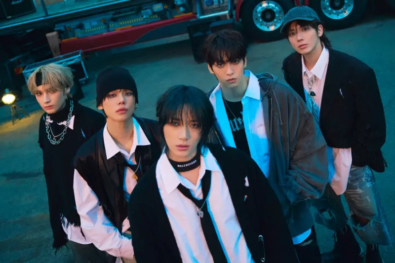 TXT הופך לאמן ה-K-Pop השני בהיסטוריה של Billboard 200 למצעד 10 אלבומים בתור