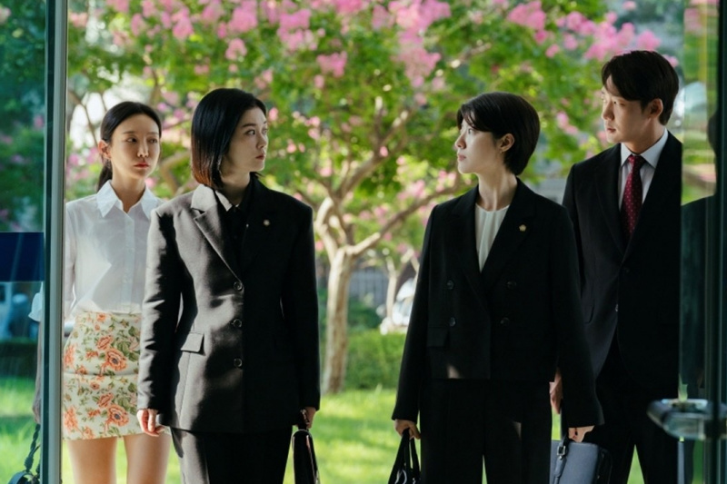 Jang Nara și Nam Ji Hyun se confruntă în instanță ca oponenți la „Good Partner”