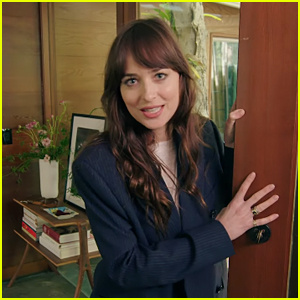 Tingnan ang Loob ng Dakota Johnson's Amazing Home - Panoorin! (Video) | Dakota Johnson