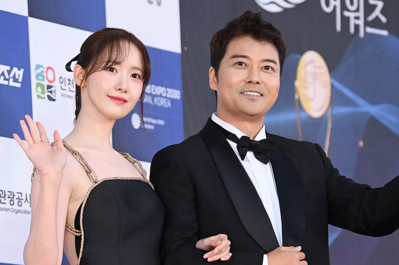 YoonA i Jun Hyun Moo de Girls' Generation es reuniran com a amfitrions dels tercers premis Blue Dragon Series