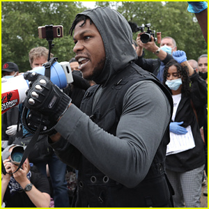 John Boyega kiittää kannattajia 'rakkaudesta' mielenosoituspuheen jälkeen, mutta sanoo, että musta yhteisö tarvitsee edelleen 'kaikkia' | John Boyega