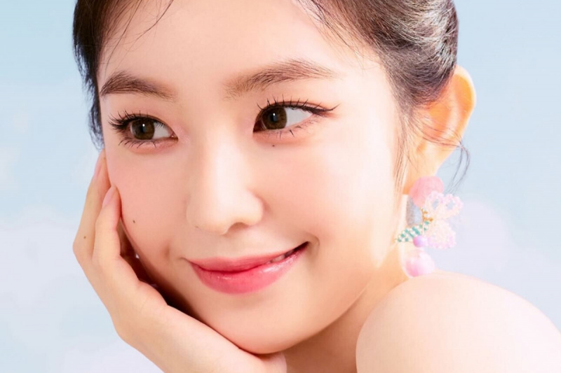 업데이트: 레드벨벳's Irene Drops Schedule Poster For Upcoming Solo Debut With 'Like A Flower'