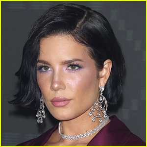 Halsey Patah Pergelangan Kakinya dalam Kecelakaan Dapur | Halsey
