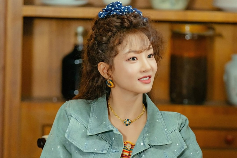 Lee Se Hee es transforma en una fashionista avançada al seu temps a 'A Virtuous Business'