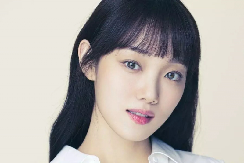 이성경, 뮤지컬 '알라딘' 한국제작 보고+YG 간략한 코멘트