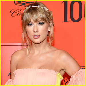 Taylor Swift, 2020 Nüfus Sayımı Hakkında Konuştu ve Transgender ve Nonbinary Kişilerin Silinmesini Çağırdı | Taylor Swift