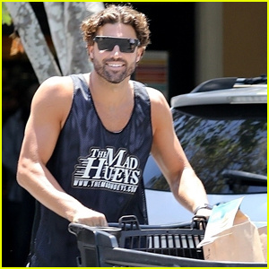 Brody Jenner nakupuje v potravinách poté, co tráví čas s bývalou manželkou Kaitlynn Carter | Brody Jenner