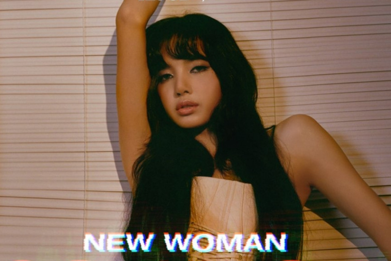 Actualización: Lisa de BLACKPINK revela la primera foto conceptual de la colaboración con Rosalía “New Woman”