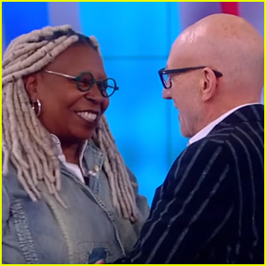 帕特里克·斯图尔特要求乌比·戈德堡以 Guinan 的身份回归'Picard' on 'The View'