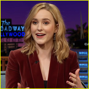 Rachel Brosnahan nói cô ấy có thể't Take Deep Breaths Anymore After Wearing Corsets on 'The Marvelous Mrs. Maisel'